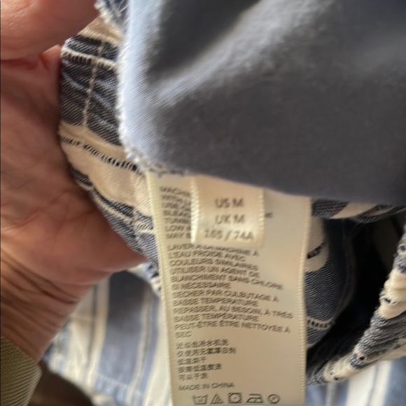 Urban Outfitters Blue and White Striped Shorts. Linen - Picture 4 of 6